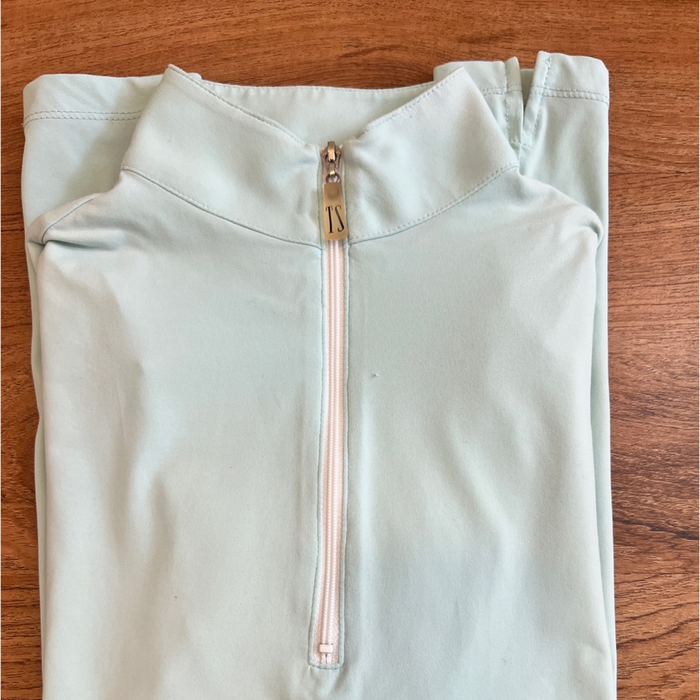 Tailored Sportsman Icefil sunshirt. Size XS